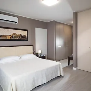 Quadra Key Easy In Aparthotel Florence